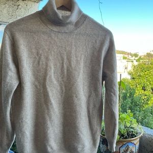 Oatmeal/off white Kirkland Cashmere Turtleneck